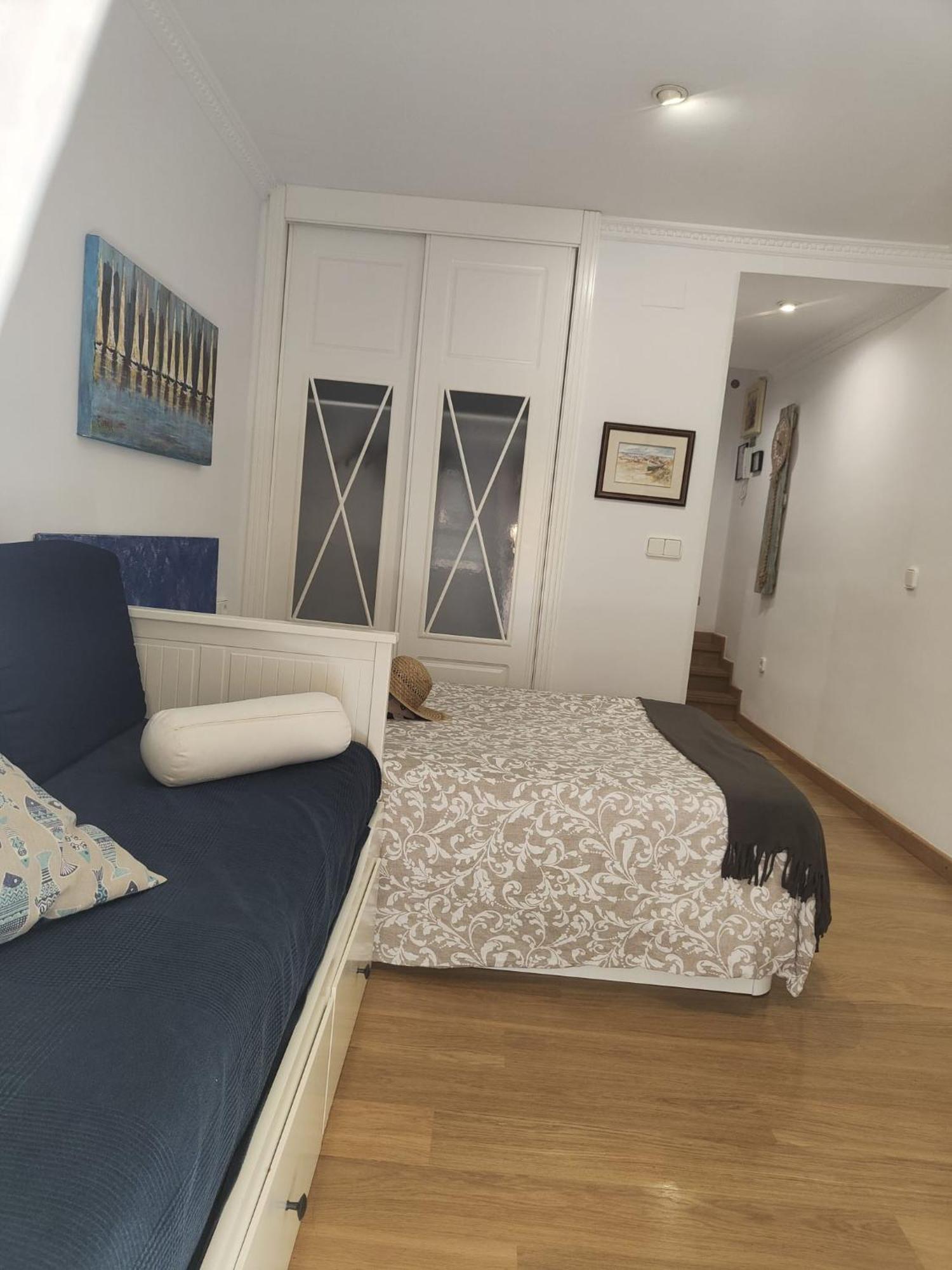 Estudios Munoz Alicante Luaran gambar